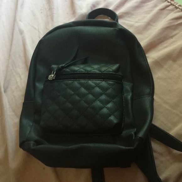 black mini backpack - Picture 1 of 1